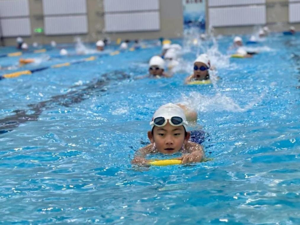 岳帅：以“阳光体育”点亮学生成长路
