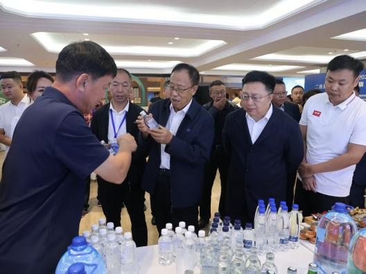 锡林郭勒盟一市两旗“草原优品”招商推介会举办