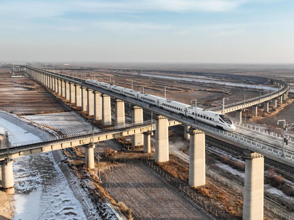  “八纵八横”高铁网“关键一横”京兰贯通