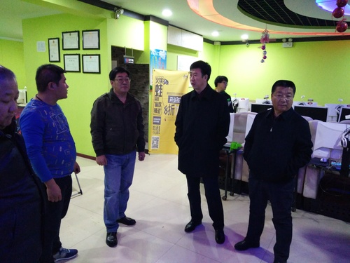 达茂旗组织开展节前文化市场安全检查