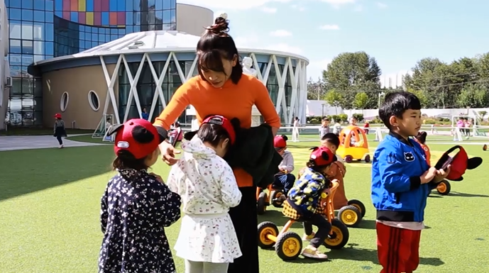 幼儿教师是既是老师也是妈妈