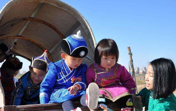 幼师不仅要学习先进教育理念 还要注意民族传统的传承
