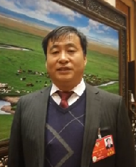 内蒙古自治区政协委员 王柱
