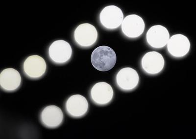 “超級月亮”現夜空