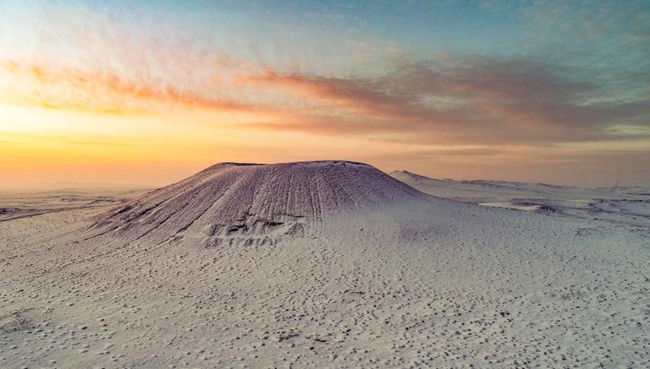 察哈爾火山群雪景如畫