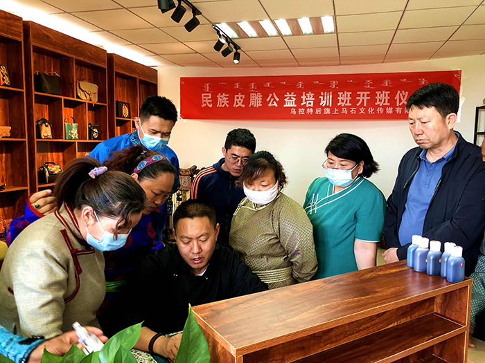 乌拉特后旗：让优秀民族手工艺在传承中创造财富