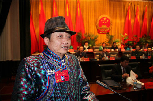 单立新作《人大常委会工作报告》